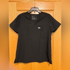 Figs Women’s Short Sleeve Black Scrub Top